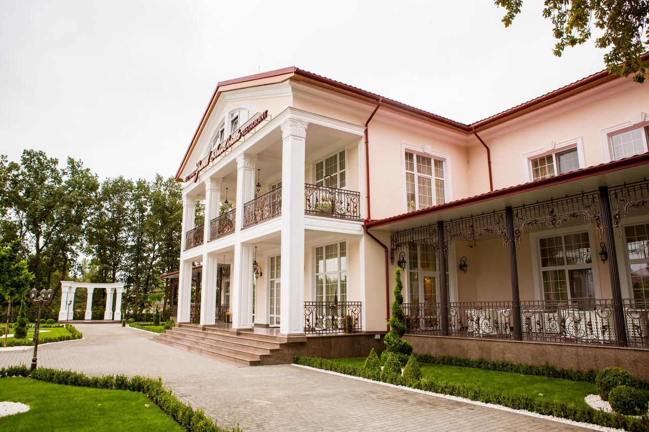 Отель Hotel Grand Aristocrate Dubovtsy-19